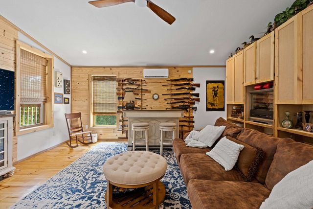 189 Dale Ln, Avinger, TX 75630
