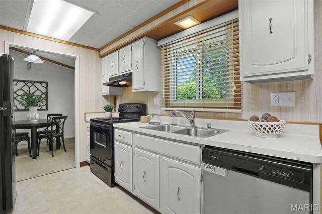 3411 Glennoak Drive, Edwardsville, IL 62025