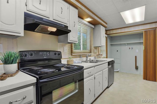 3411 Glennoak Drive, Edwardsville, IL 62025