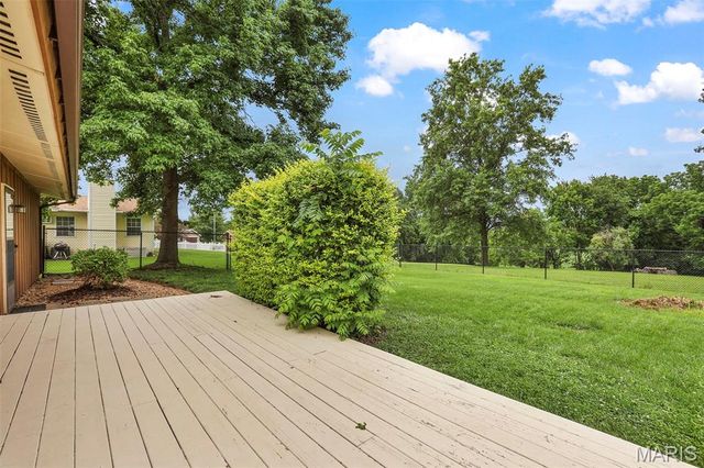 3411 Glennoak Drive, Edwardsville, IL 62025