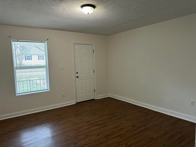 1129 N Rogers Avenue, Springfield, MO 65802