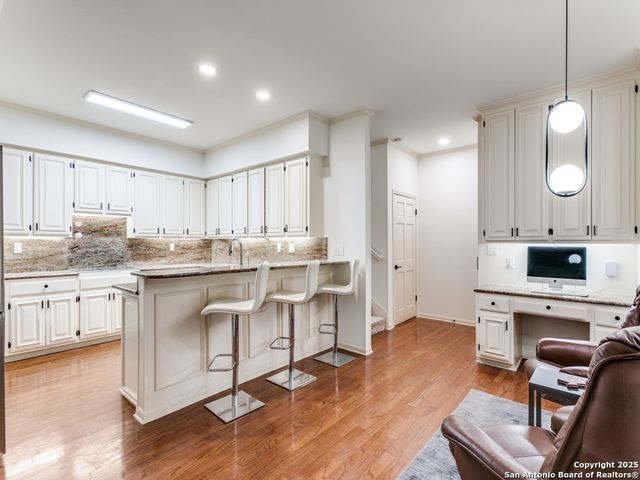 8000 Donore Pl Apt 11, San Antonio, TX 78229