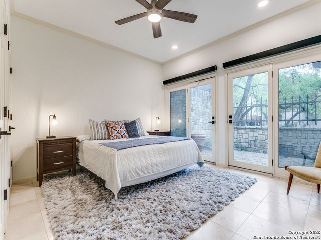 8000 Donore Pl Apt 11, San Antonio, TX 78229