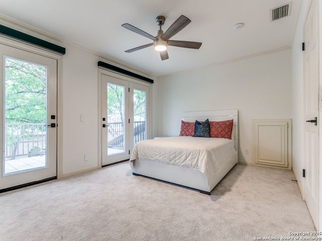 8000 Donore Pl Apt 11, San Antonio, TX 78229