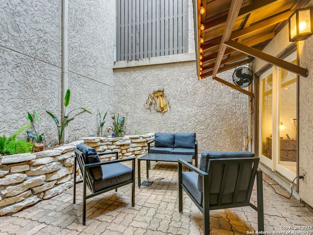 8000 Donore Pl Apt 11, San Antonio, TX 78229