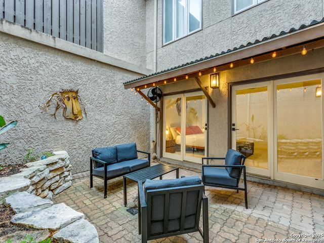 8000 Donore Pl Apt 11, San Antonio, TX 78229