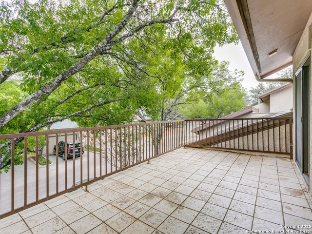 8000 Donore Pl Apt 11, San Antonio, TX 78229