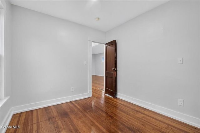 19 Cromer Avenue, Schenectady, NY 12304