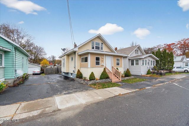 19 Cromer Avenue, Schenectady, NY 12304