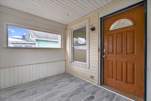 19 Cromer Avenue, Schenectady, NY 12304