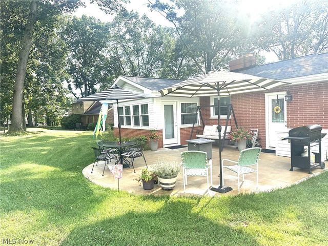 750 Bittersweet Drive NE, Massillon, OH 44646