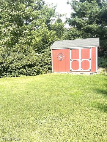 750 Bittersweet Drive NE, Massillon, OH 44646