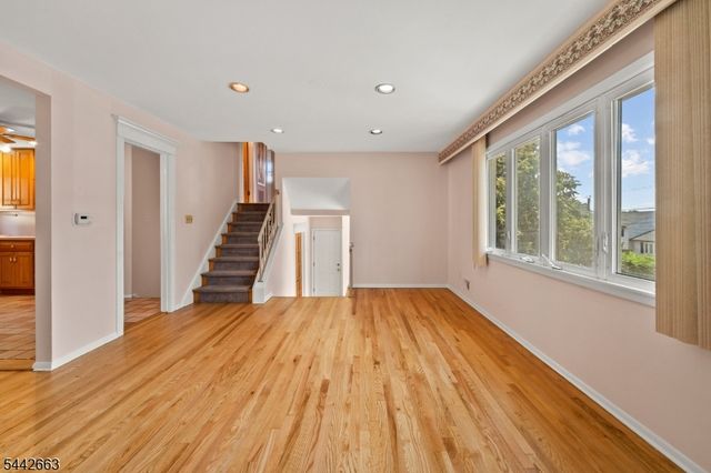 18 Carrie Ct, Nutley Twp., NJ 07110