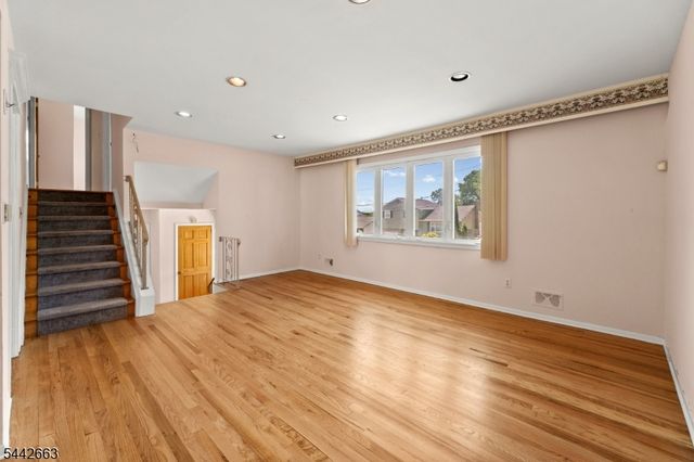 18 Carrie Ct, Nutley Twp., NJ 07110