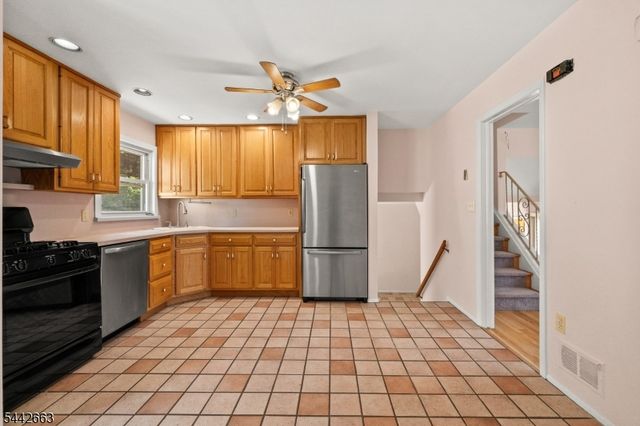 18 Carrie Ct, Nutley Twp., NJ 07110