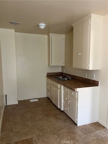 15504 5th, Victorville, CA 92395