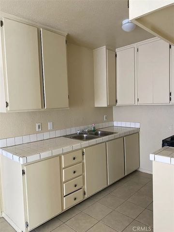 15504 5th, Victorville, CA 92395