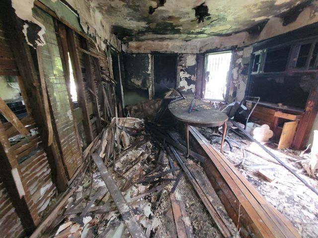 6627 S Saint Lawrence Avenue, Chicago, IL 60637