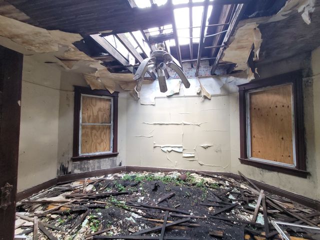 6627 S Saint Lawrence Avenue, Chicago, IL 60637