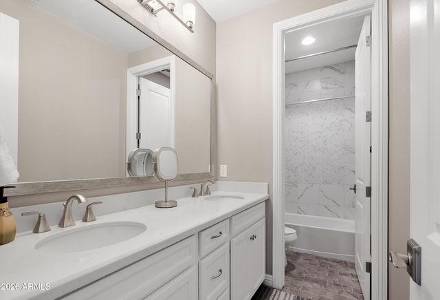 963 E DANBURY Drive, Phoenix, AZ 85022