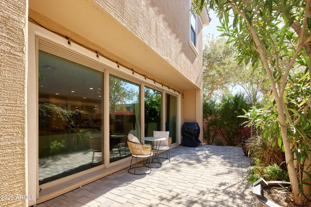 963 E DANBURY Drive, Phoenix, AZ 85022