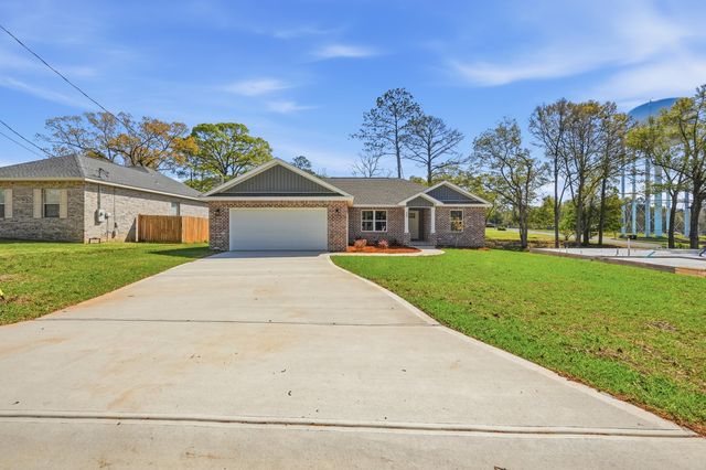 309 Gil Ava Street, Crestview, FL 32536