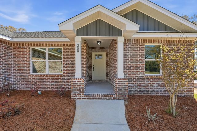 309 Gil Ava Street, Crestview, FL 32536