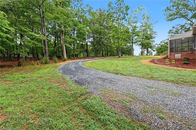 4462 Ridges Mountain Trail, Asheboro, NC 27205