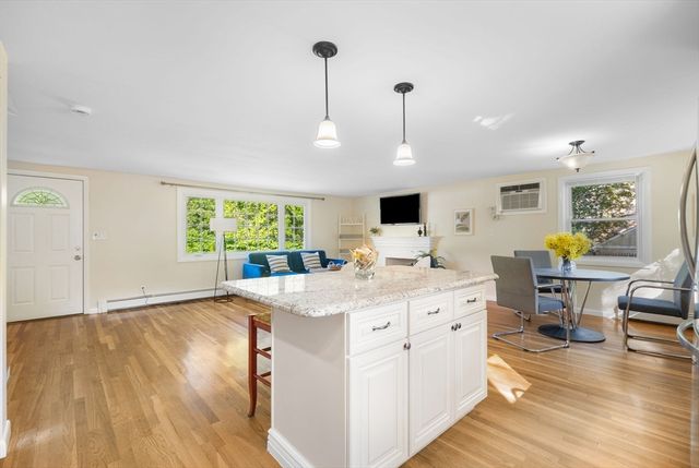 221 Totten Pond Rd, Waltham, MA 02451