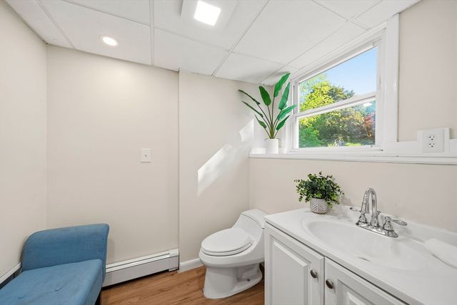 221 Totten Pond Rd, Waltham, MA 02451