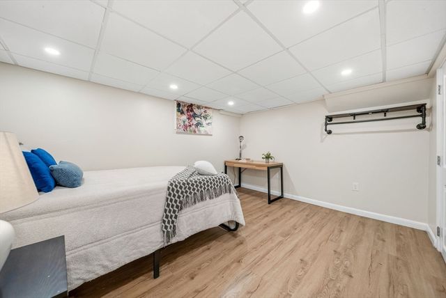 221 Totten Pond Rd, Waltham, MA 02451