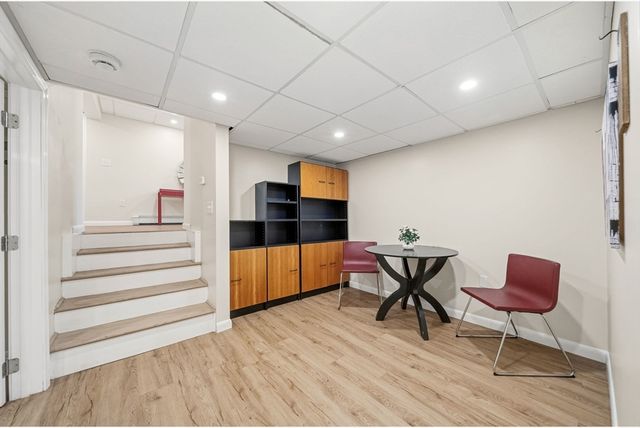 221 Totten Pond Rd, Waltham, MA 02451