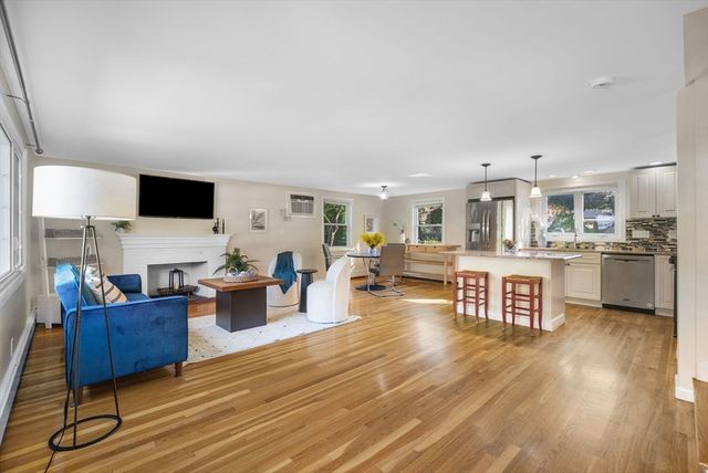 221 Totten Pond Rd, Waltham, MA 02451