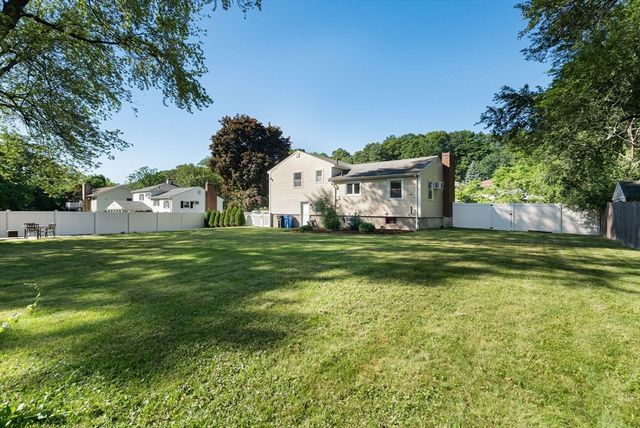 221 Totten Pond Rd, Waltham, MA 02451