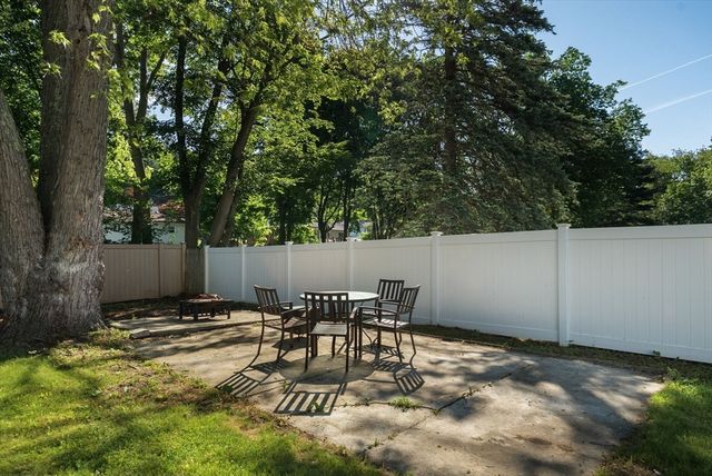 221 Totten Pond Rd, Waltham, MA 02451