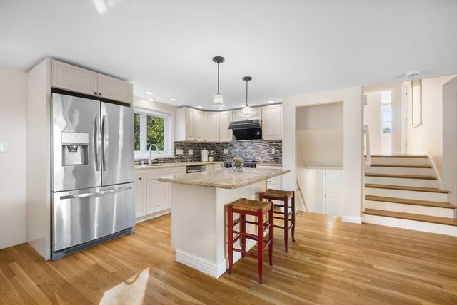 221 Totten Pond Rd, Waltham, MA 02451