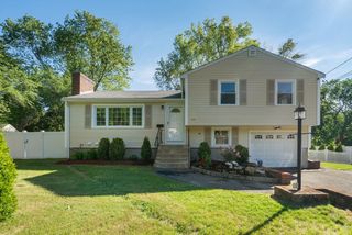 221 Totten Pond Rd, Waltham, MA 02451