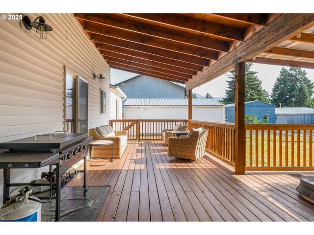 291 Metzger Rd, Carson, WA 98610