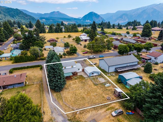 291 Metzger Rd, Carson, WA 98610