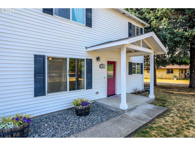 291 Metzger Rd, Carson, WA 98610
