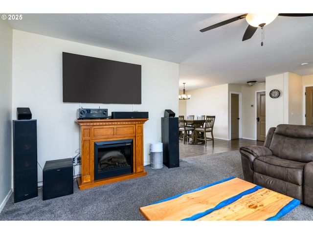 291 Metzger Rd, Carson, WA 98610