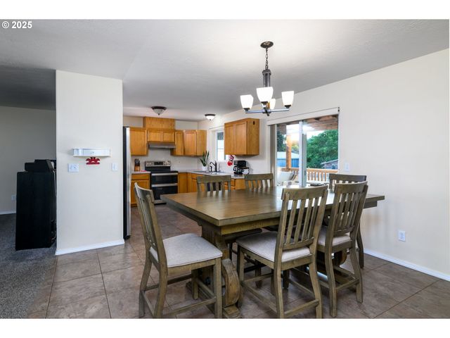 291 Metzger Rd, Carson, WA 98610