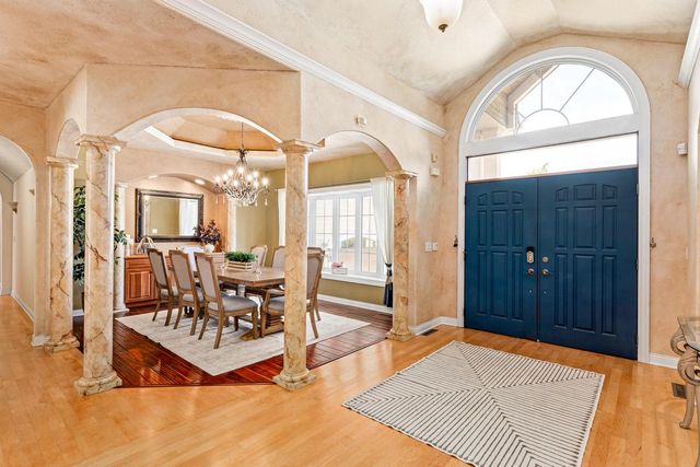 W251S5204 Poppy Fields ROAD, Waukesha, WI 53189