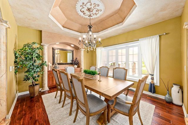 W251S5204 Poppy Fields ROAD, Waukesha, WI 53189