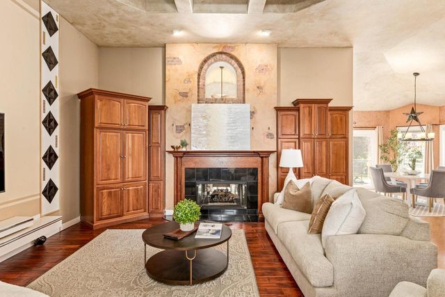W251S5204 Poppy Fields ROAD, Waukesha, WI 53189