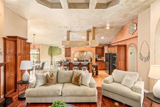W251S5204 Poppy Fields ROAD, Waukesha, WI 53189