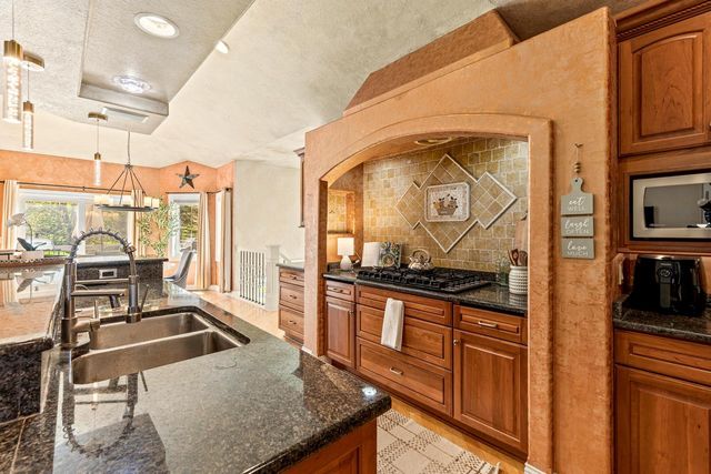 W251S5204 Poppy Fields ROAD, Waukesha, WI 53189