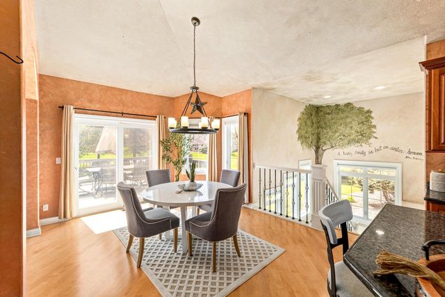 W251S5204 Poppy Fields ROAD, Waukesha, WI 53189