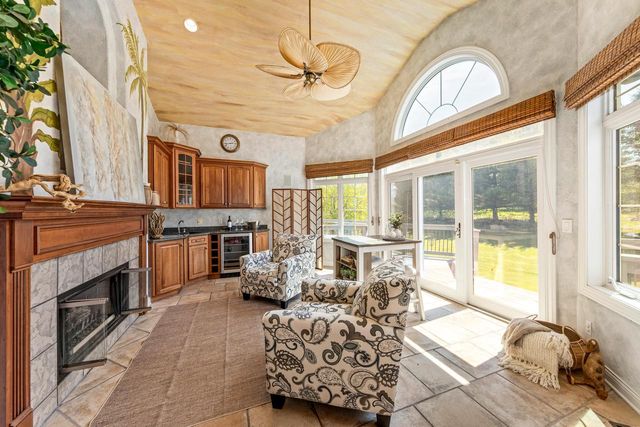 W251S5204 Poppy Fields ROAD, Waukesha, WI 53189