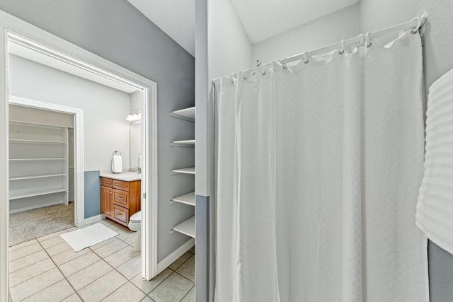 W251S5204 Poppy Fields ROAD, Waukesha, WI 53189